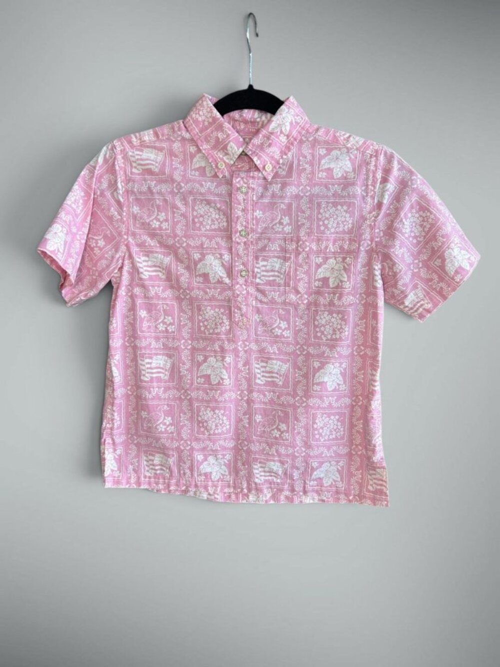 Reyn Spooner Boy's Vintage Reverse Print Hawaiian Pink Popover Shirt Size Medium